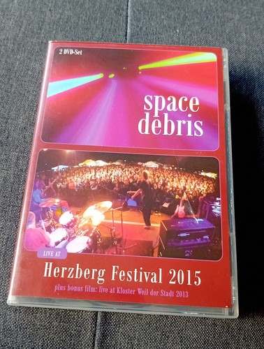 Space debris live - space, "live