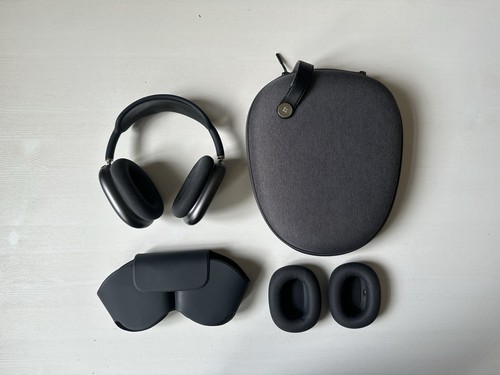 Apple airpods max - apple, space